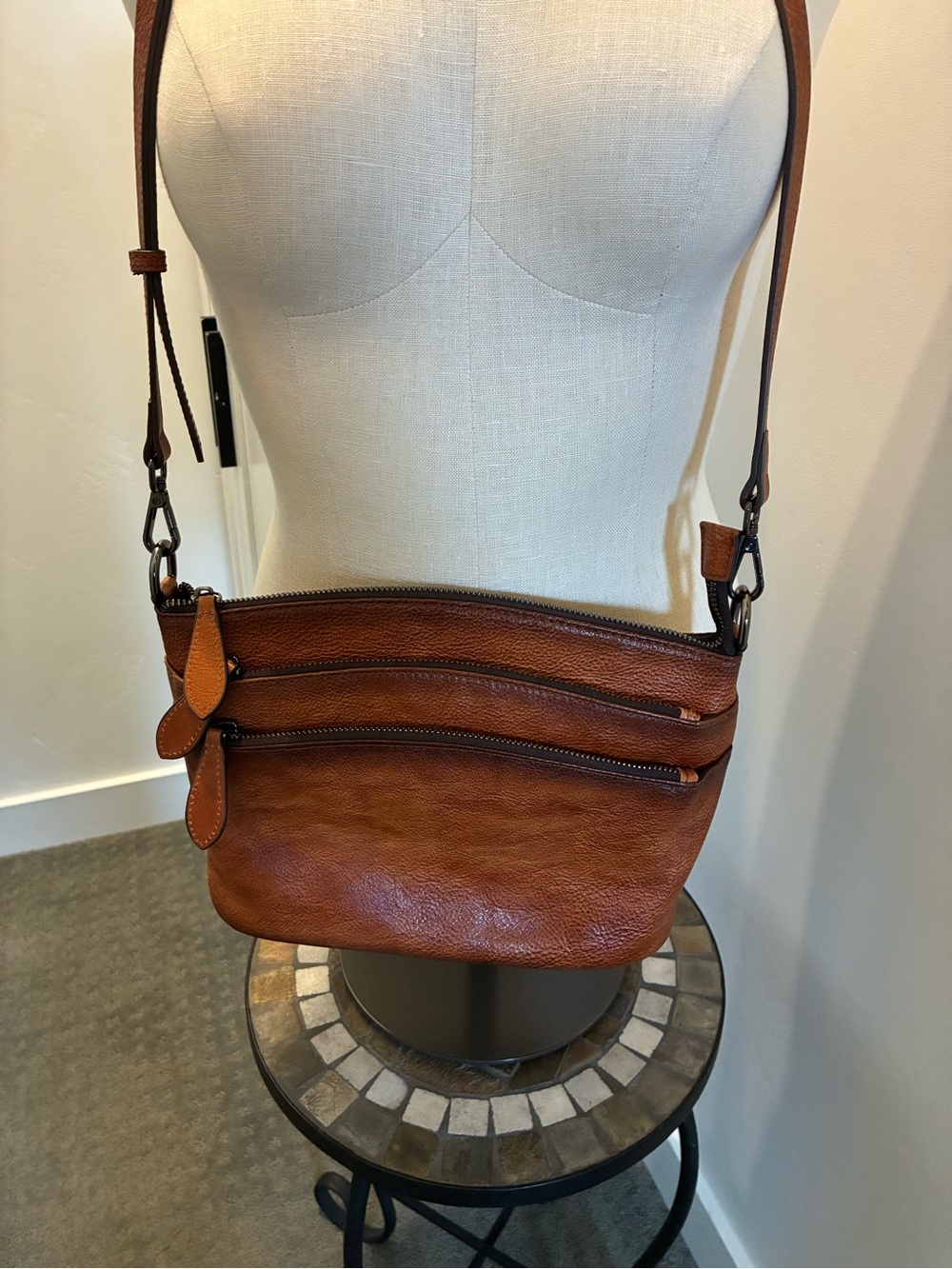 Leather Heshe Crossbody Bag in Cognac Brown